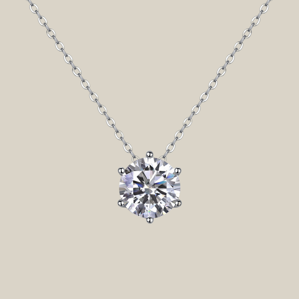Minimal Diamond Necklace